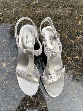 Brandy Melville Silver T-Strap Slingback Heels